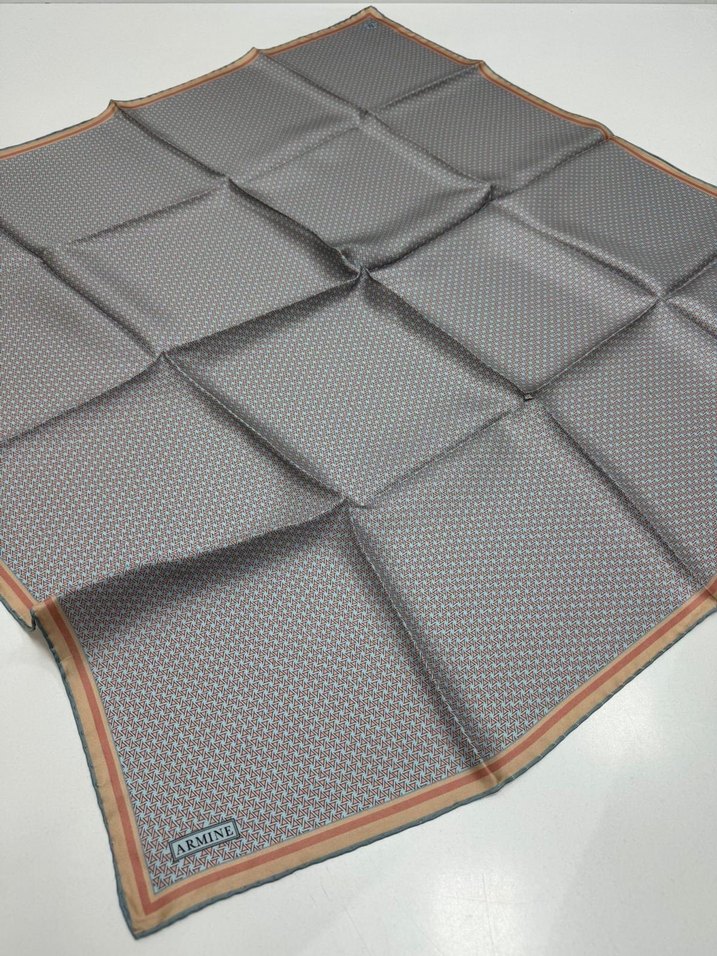 Armine Twill İpek Eşarp geometrik çıtır desen spor casual model - Görsel 4