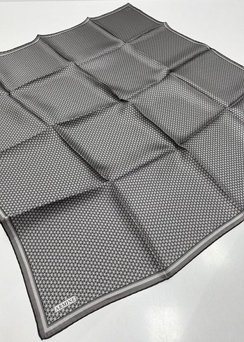 Armine Twill İpek eşarp küçük geometrik desen spor model - Görsel 9