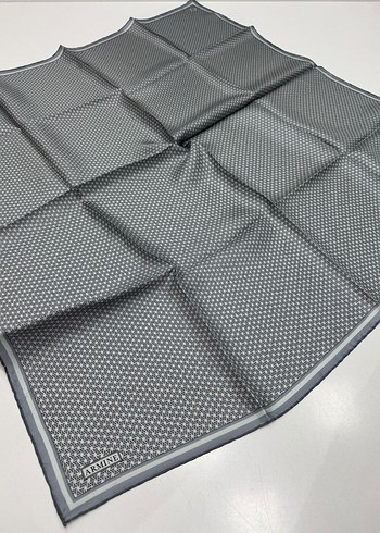 Armine Twill İpek eşarp küçük geometrik desen spor model - Görsel 5