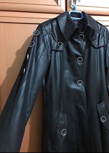 Kadın kap pardesü siyah deri görünümlü spor şık 38 beden - Görsel 2