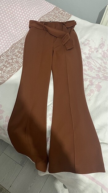 Kahverengi pantolon