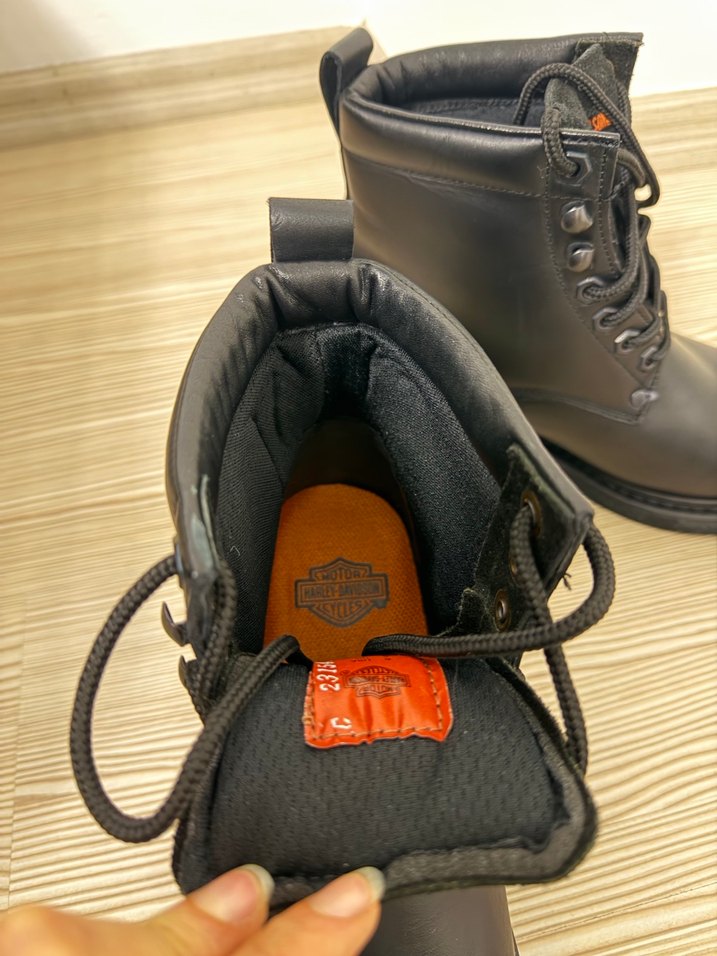 Harley Davidson Siyah Kadın Bot — görsel 3/5