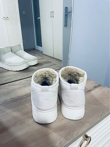 38 Beden ten rengi Renk İçi tüylü ugg model bot