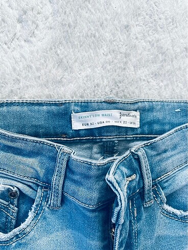 32 Beden Stradivarius skinny jean