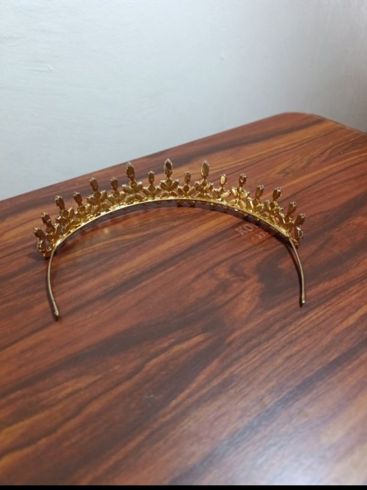 Parlak Altın Payetli Gelin Tacı - Görsel 3