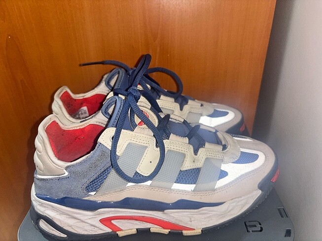 Adidas spor ayakkabı