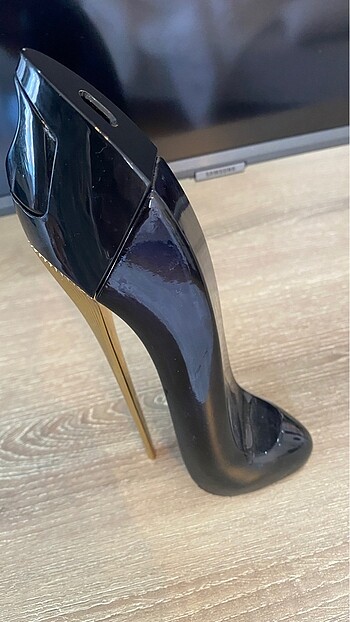 CAROLINA HERRERA BAYAN PARFÜM