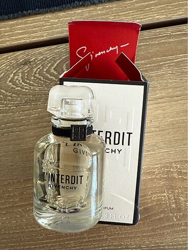 GIVENCHY Fransa?dan