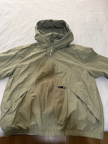 Pullandbear kapişonlu yağmurluk