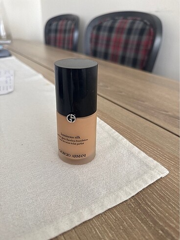 GIORGIO ARMANİ FONDÖTEN