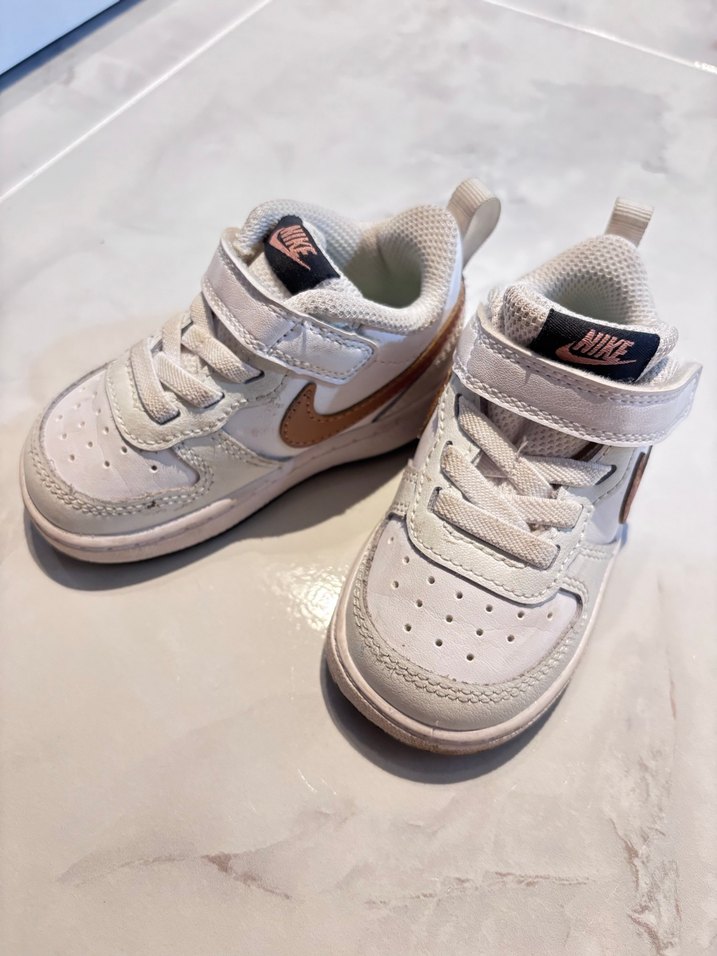 Nike Beyaz kız Çocuk Spor Ayakkabı - Görsel 2