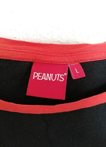 Peanuts Snopy baskılı kırmızı siyah tişört 