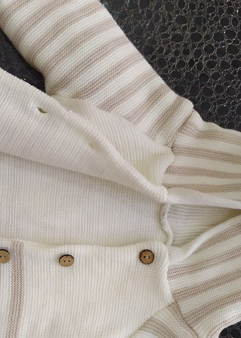 Düğmeli Uzun Kollu bebek Hırkası - Görsel 3