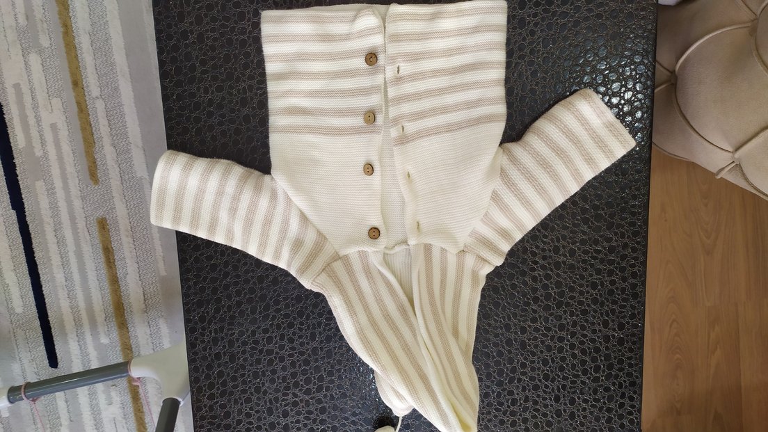 Düğmeli Uzun Kollu bebek Hırkası - Görsel 2