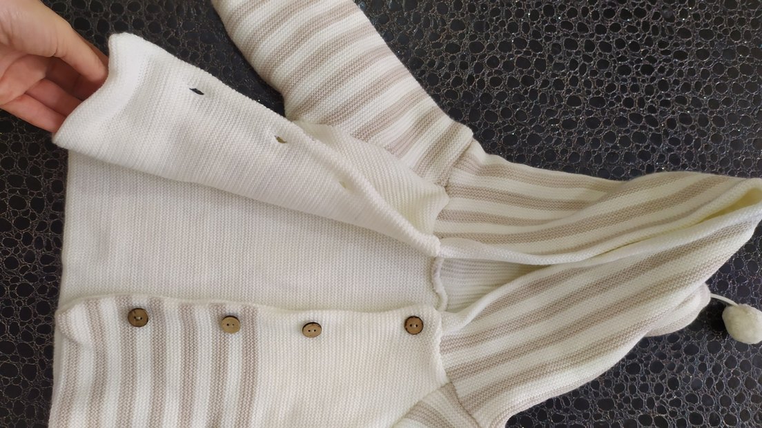 Düğmeli Uzun Kollu bebek Hırkası - Görsel 3