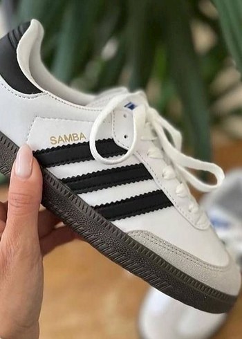 Adidas Beyaz Bağcıklı Kadın Spor Ayakkabısı samba ithal
