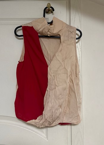 Bej Kolsuz Yüksek Yakalı Saten Bluz - Görsel 2