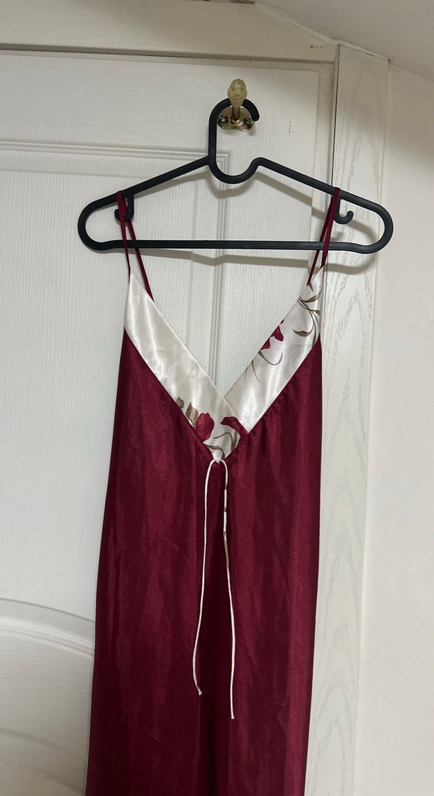 Bordo V Yakalı Uzun Saten Gecelik - Görsel 2