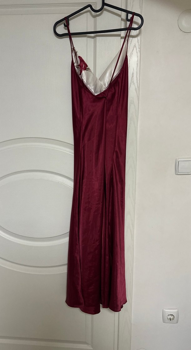 Bordo V Yakalı Uzun Saten Gecelik - Görsel 4