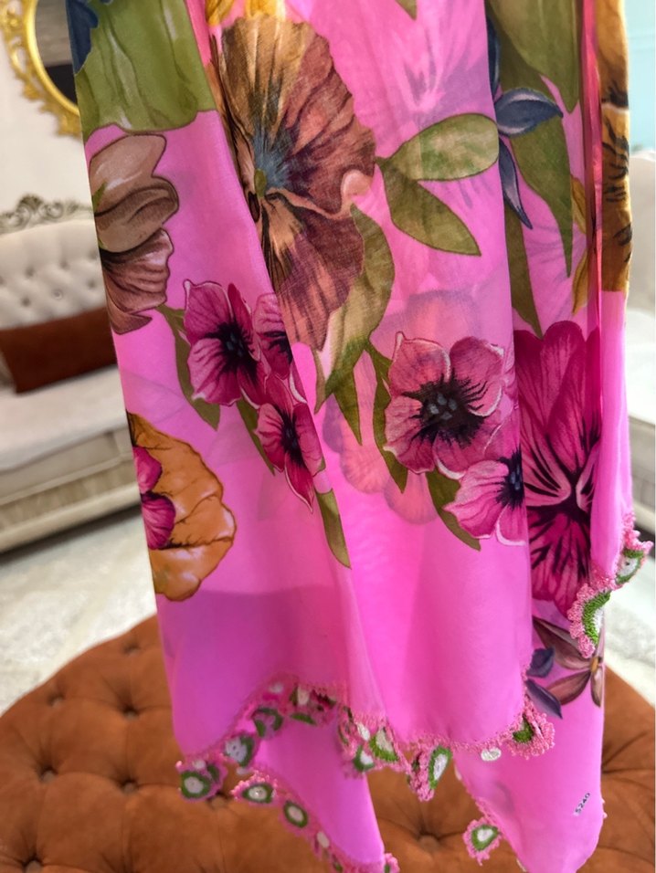 Pembe Çiçek Desenli Kadın yazma - Görsel 4