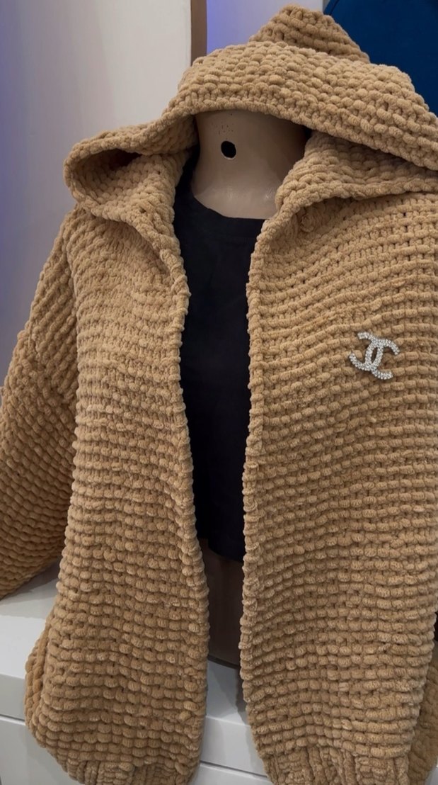 Kahverengi Kapüşonlu Uzun Kadın Hırka - Görsel 2