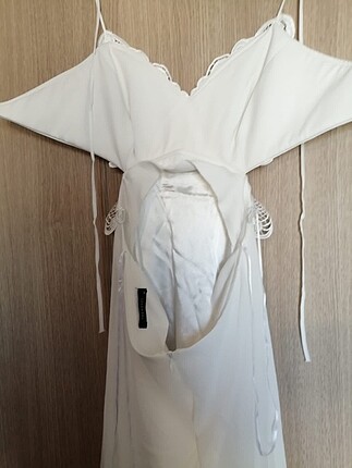 40 Beden beyaz Renk Dış çekim elbisesi