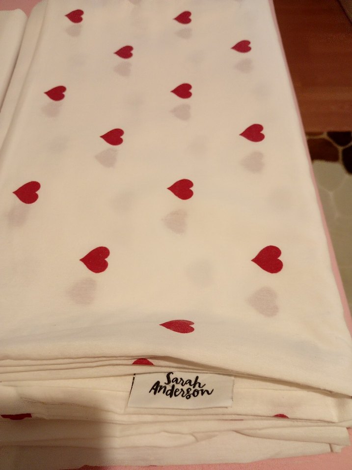 Kırmızı Kalp Desenli Beyaz Nevresim Takımı - Görsel 2