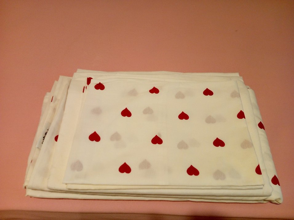 Kırmızı Kalp Desenli Beyaz Nevresim Takımı - Görsel 4