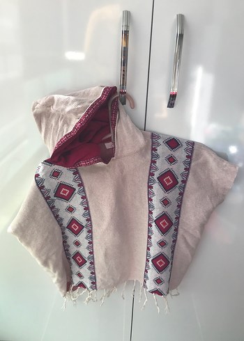 Kız Çocuk Pembe Kapüşonlu Nakışlı Örgü Panço