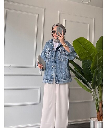 Taşlı kot ceket