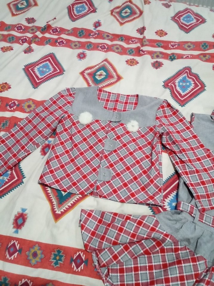 Kız Çocuk Gri Kareli Fırfırlı Elbise - Görsel 3