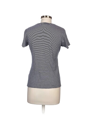 m Beden Tommy Hilfiger T-shirt %70 İndirimli.