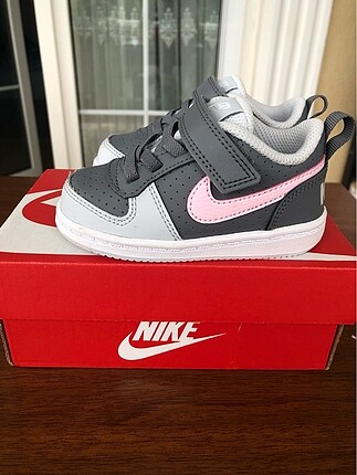 Nike marka spor ayakkabi