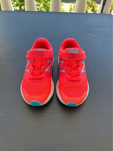 New Balance spor ayakkabi