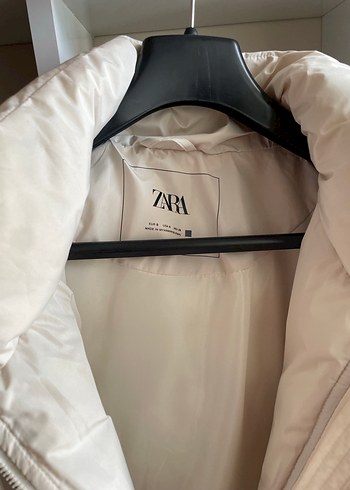 Zara Düğmeli Beyaz Kadın Kışlık Mont