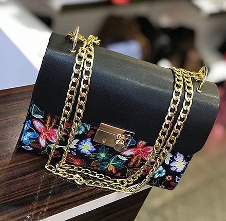 Zara Çiçekli model çanta 