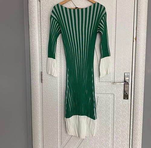 36 Beden yeşil Renk İpekyol uzun elbise