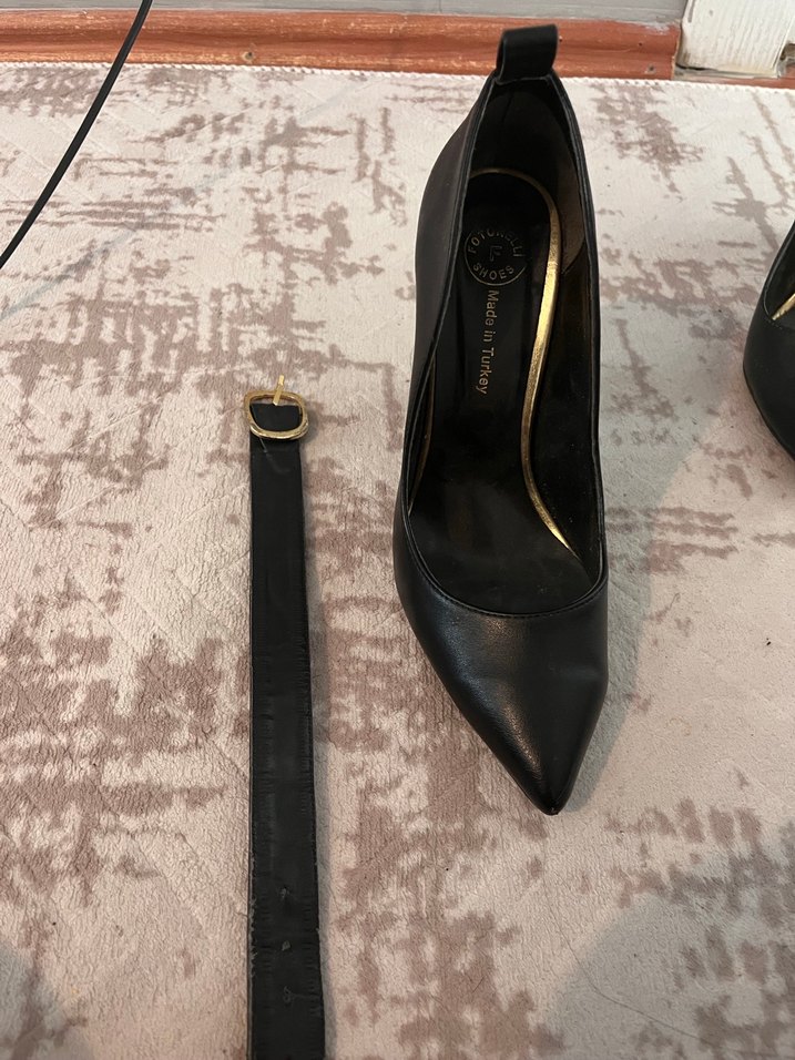 Kemerli Siyah Deri Stiletto Topuklu Kadın Ayakkabı - Görsel 4