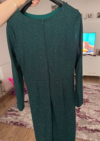 Uzun Kollu Parlak Yeşil  Abiye - Görsel 3