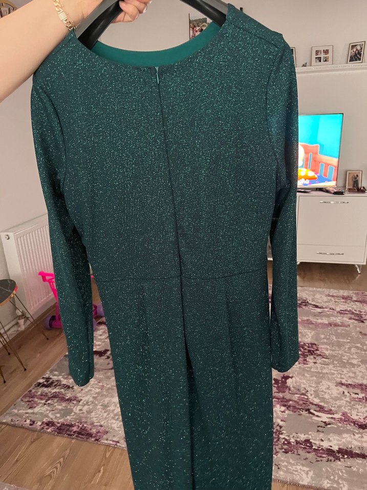 Uzun Kollu Parlak Yeşil  Abiye - Görsel 3