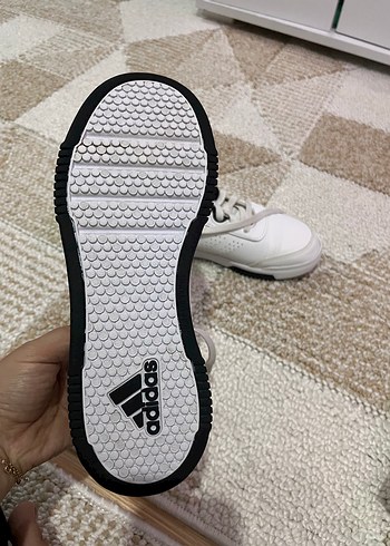 Adidas Beyaz Bağcıklı Spor Ayakkabı - Görsel 3