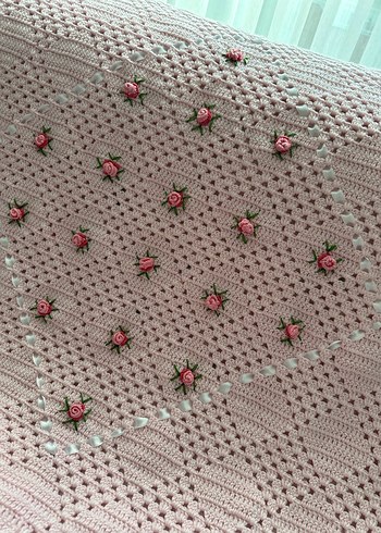 Nakışlı Örgü Pembe Bebek Battaniyesi - Görsel 4