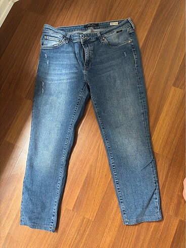 Mavi Jeans