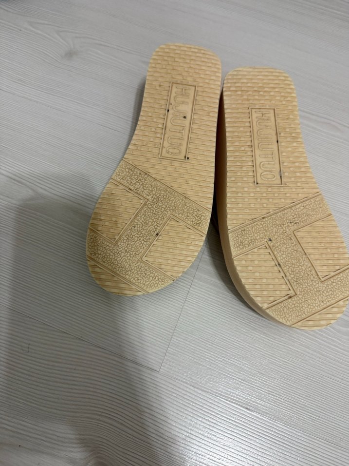 Bej Dolgu Topuklu parmak arası Kadın - Görsel 2