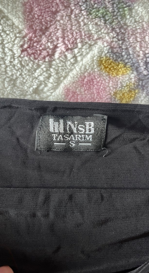 Uzun Kollu Siyah Drapeli Göğüs Dekolteli Hamile Bluzu - Görsel 3