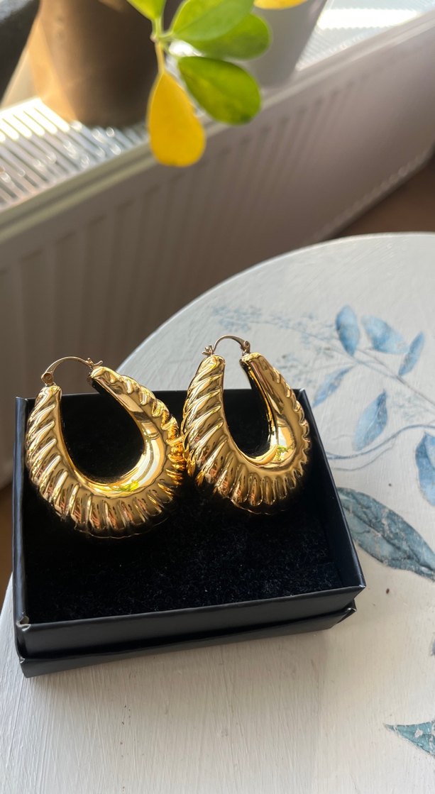 Piliseli Mini Altın Küpe - Görsel 2