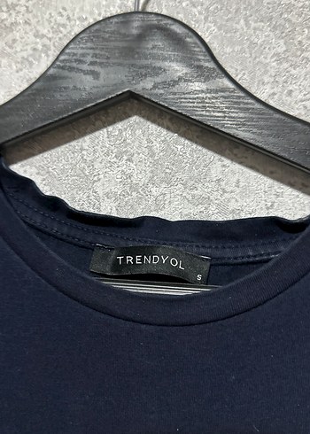 s Beden Trendyol milla otrişli kısa bluz