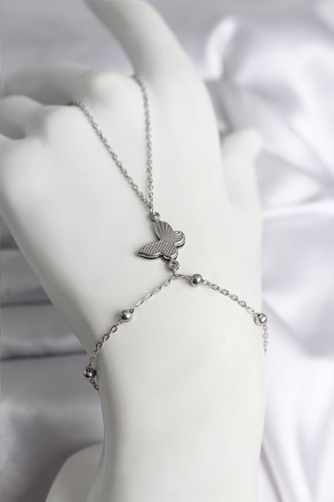 Altın Renk Minimalist Kelebek Detaylı El Zinciri - Görsel 2