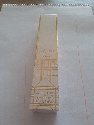 Oriflame Divine idol
