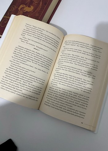 warcross serisi - Görsel 3